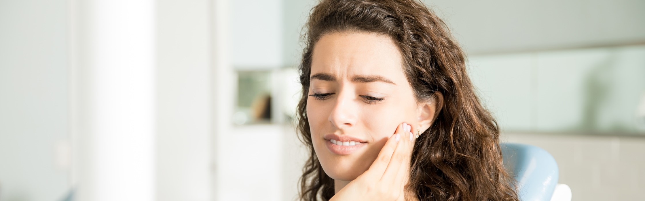 Zahnschmerzen: Ursachen und Behandlung schmerzender Zähne