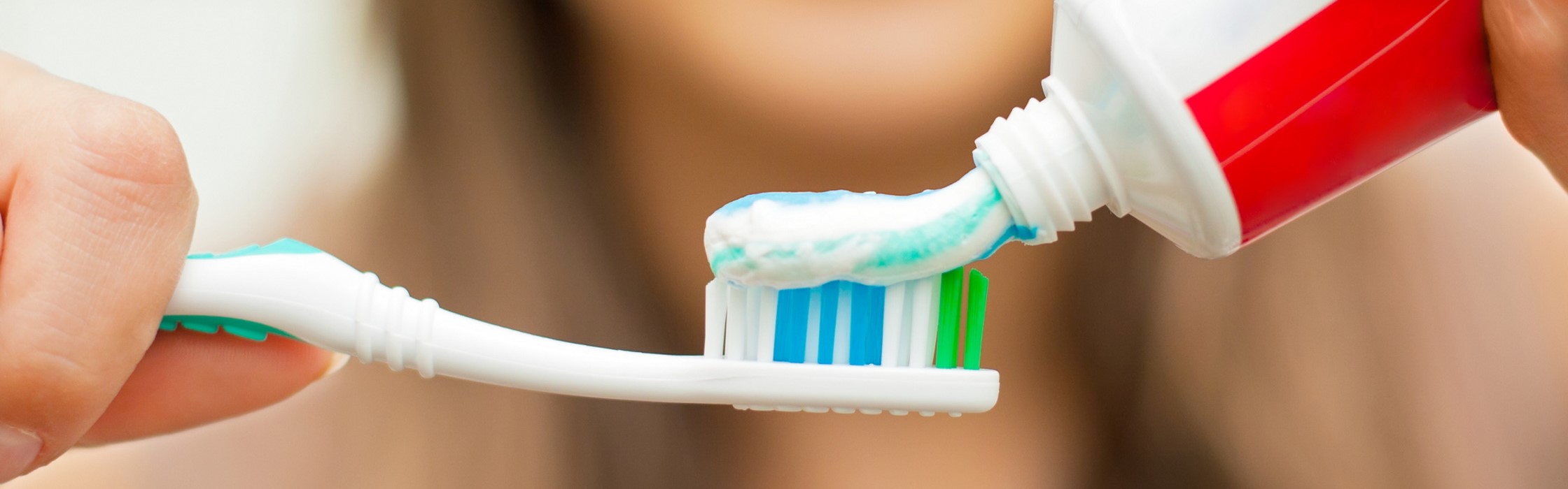 Fluorid-Zahnpasta: Ist die Zahncreme unbedenklich?